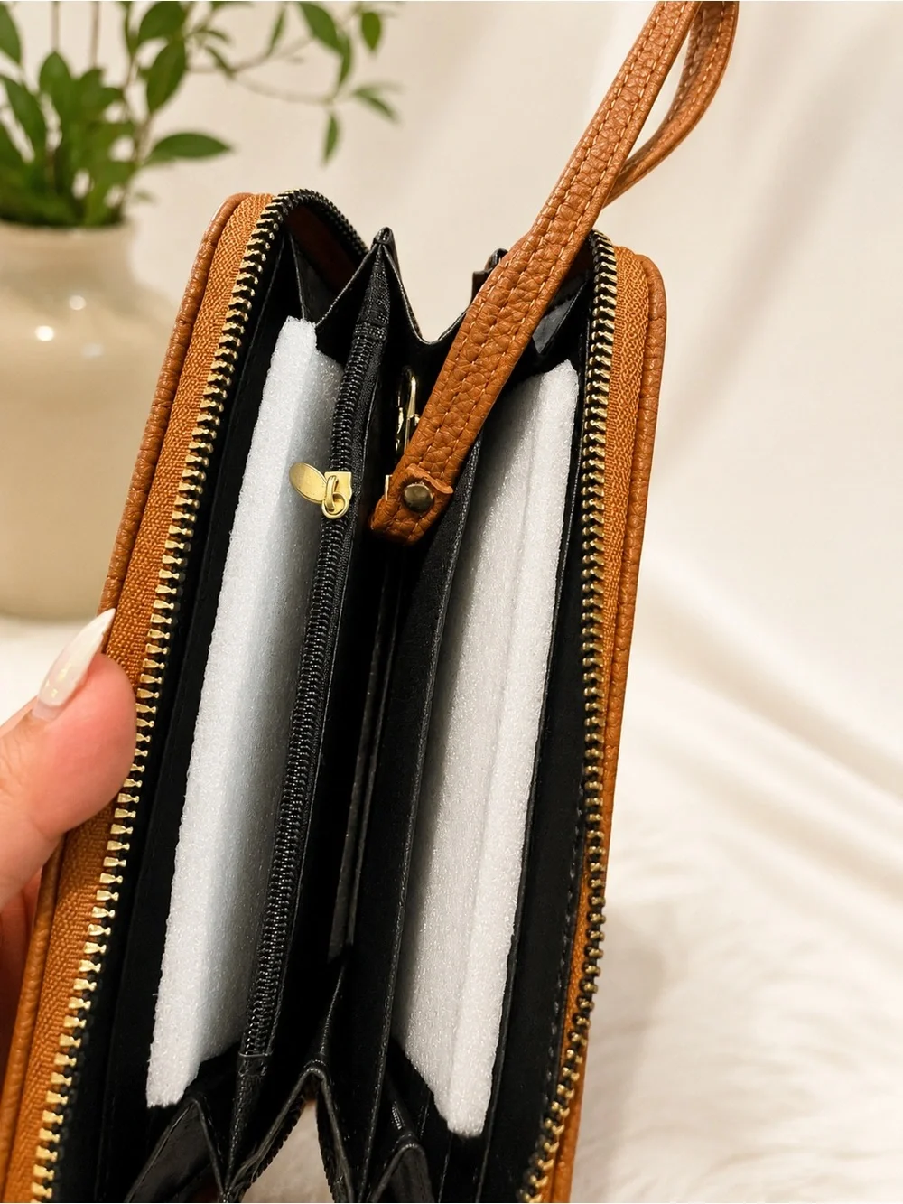 NWT WEIYI Brown Vegan Leather Handbag & Wallet Set